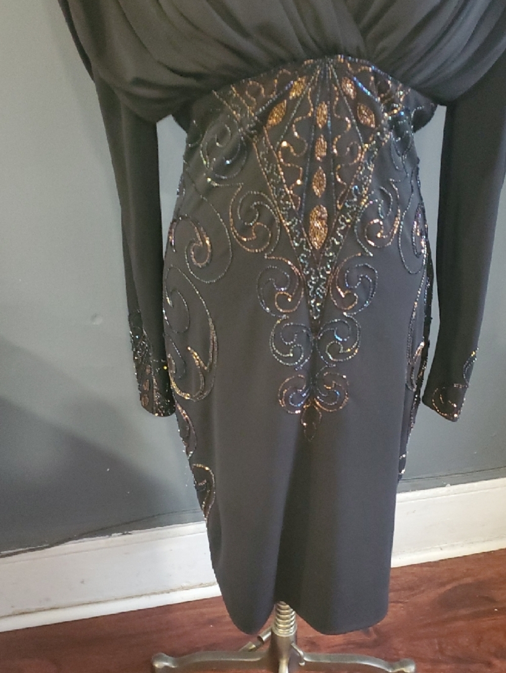 Lillie Rubin Black Long-Sleeve V-Neck Beaded Cocktail Dress - Picture 3 of 11